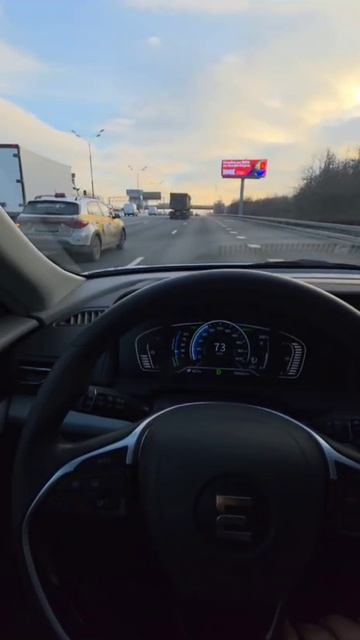 автомобиль на батарейках 😄😄