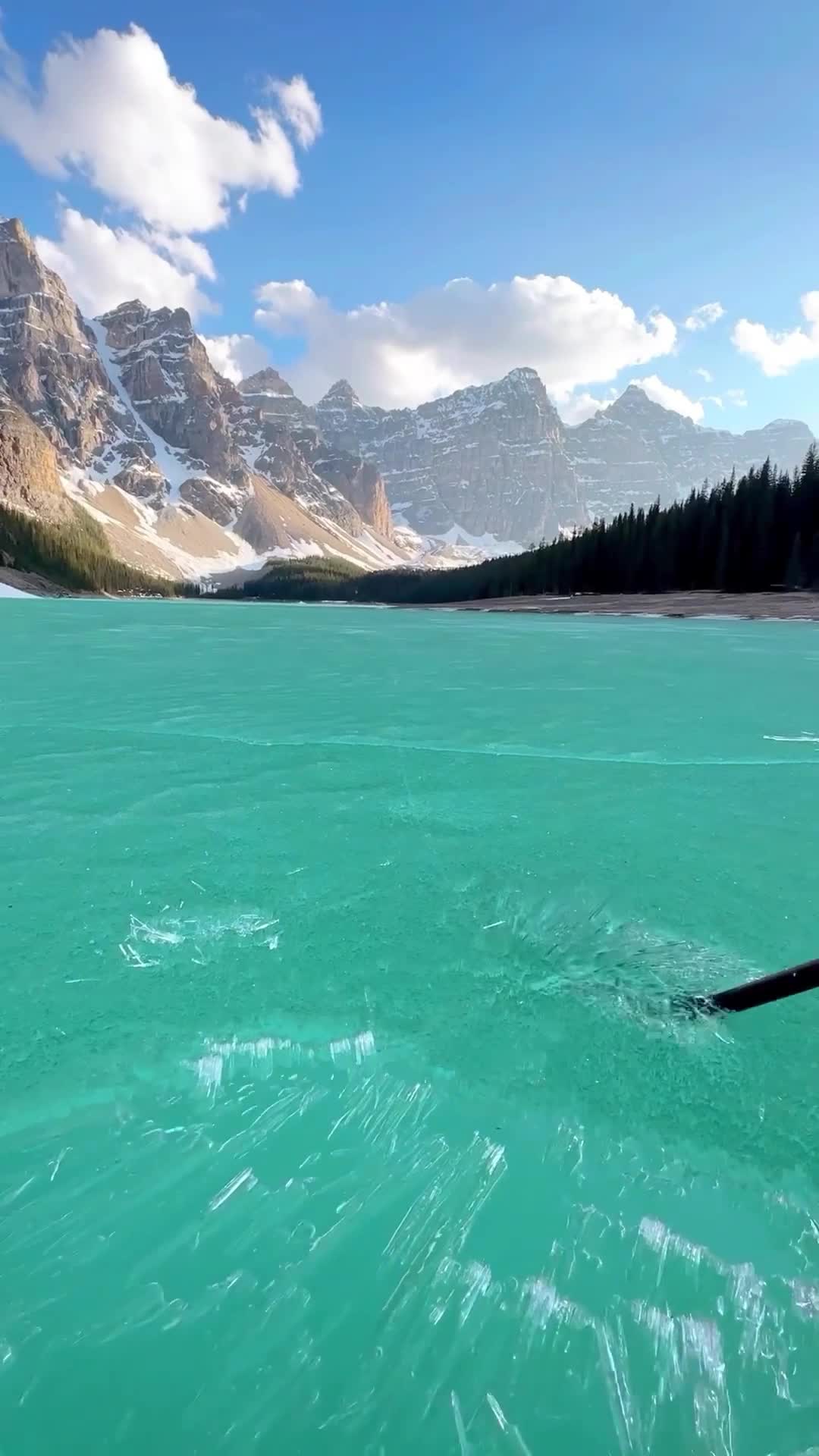 [https://t.me/klincovtravelpro|путешеств]ие на лодке по замерзающему озеру в Национальном парке Б...