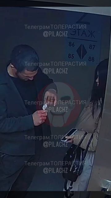 Бородач неприятно удивил жителей дома в Калуге