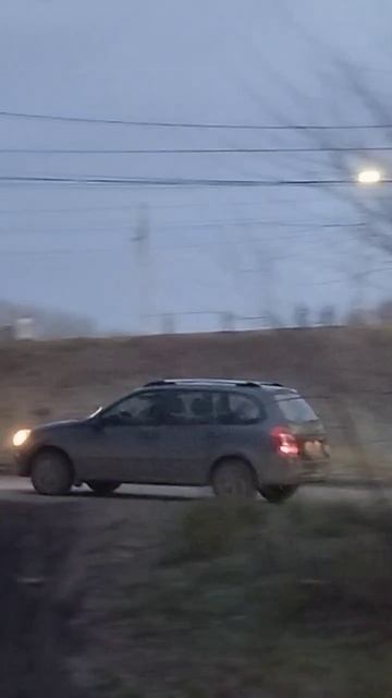 🚍 Автобус №20 застрял на Доваторском мосту из-за перегруза.  Инцидент произошёл этим утром. Транспо