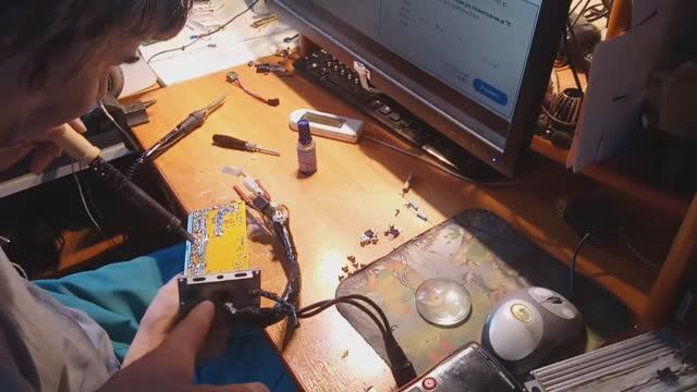 Сгорел клон контроллера Инфинион 4 на 12 фет  Бахнули ноунейм Мосфеты + ещё одна причина важная.