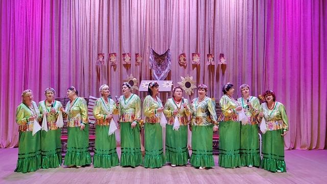 НСК, хор русской песни " Надежда". " Мы из деревни родом".