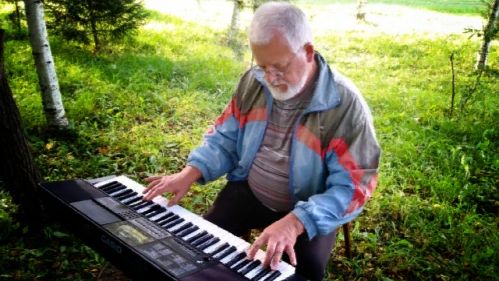 Русский царь - проект. Человек, влюбленный в жизнь (не о политике, не о войне слова поэта)