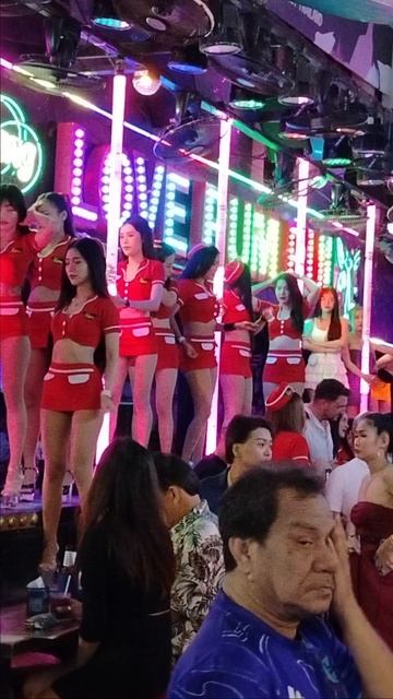 Девушки на Бангла Роуд.Пхукет.