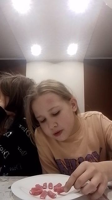 тренд ядовитая конфета