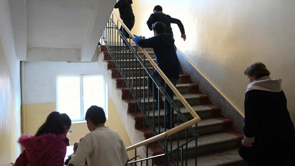 Глава Рособрнадзора: только 19% детей мигрантов зачислили в российские школы