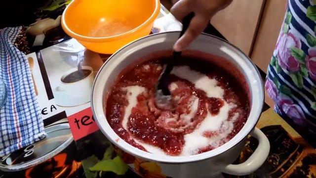 Клюква протертая с сахаром.