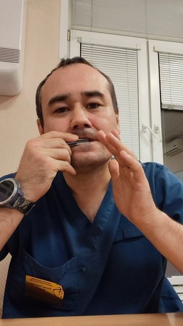 Отгоняю злых духов от роддома,👌