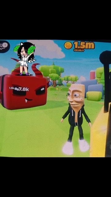 моя копия в РОБЛОКС разговаривает с пчелой а моя ос с гача клуба танцует на пчеле демоне(#_₽"44&"_)