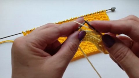 Узор спицами в копилочку.