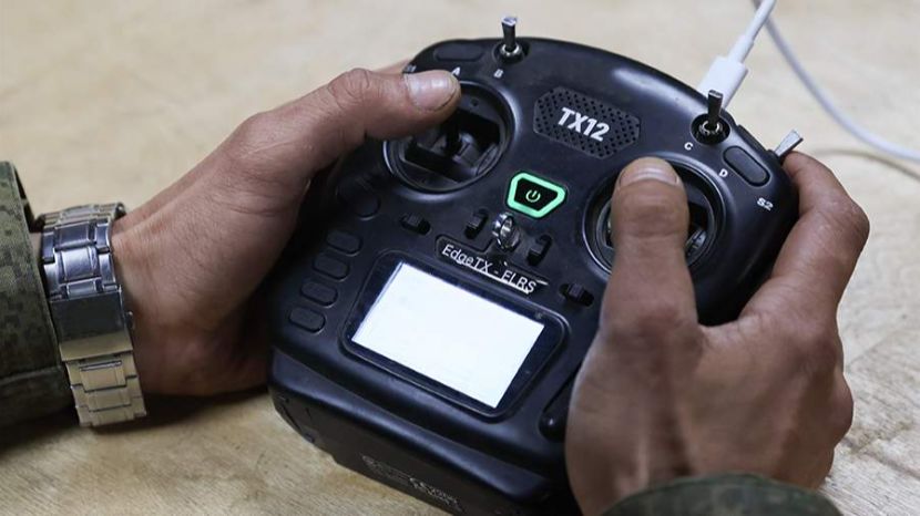 Опубликованы кадры работы подразделения беспилотников группировки войск «Центр»