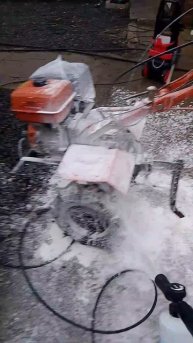 помыл мотоблок Мойкой высокого давления