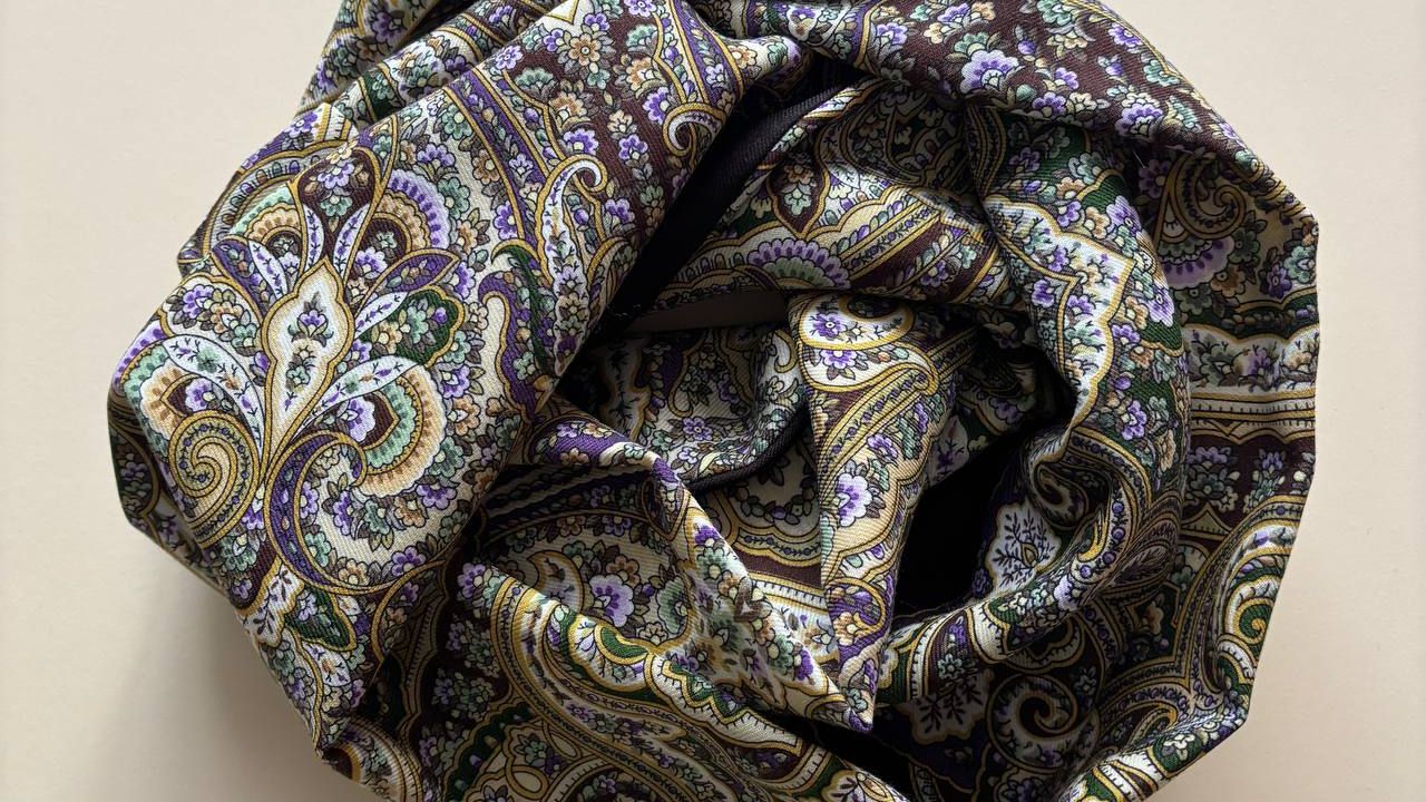 Тёплый снуд из павловопосадского платка "Шамаханская царица"