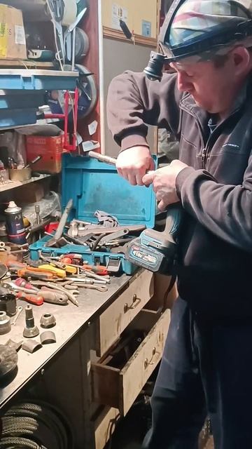 Гениально просто: съёмник для тормоза из подручных материалов! #LebedkaService #ЛебедкаСервис