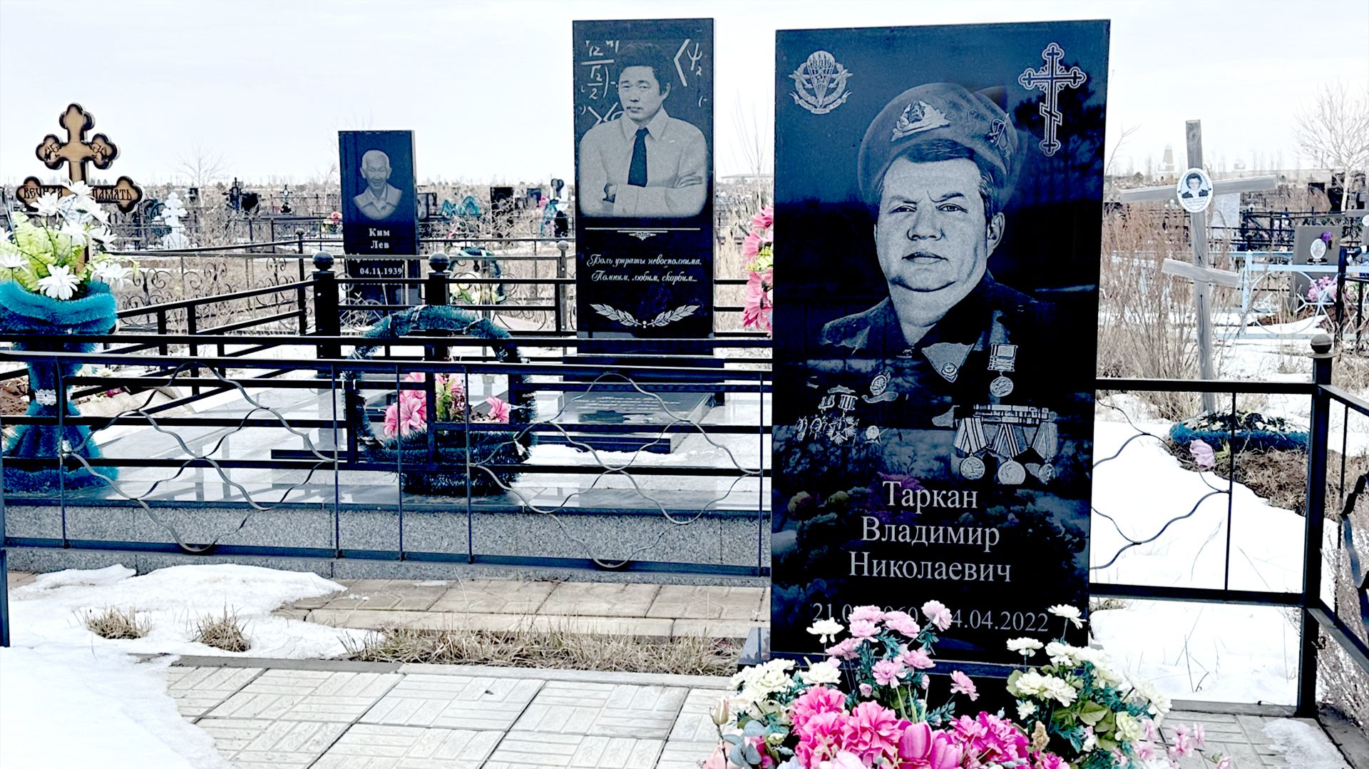 НОВОЕ КЛАДБИЩЕ СТОЛИЦЫ / ТУТ ПОКОЯТСЯ… молодые, красивые, ушедшие слишком рано!!!