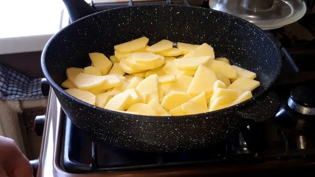 Очень вкусная жаренная картошка.