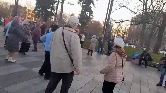 ЯБЛОКИ НА СНЕГУ ТАНЦЫ ХАРЬКОВ НОЯБРЬ 2025