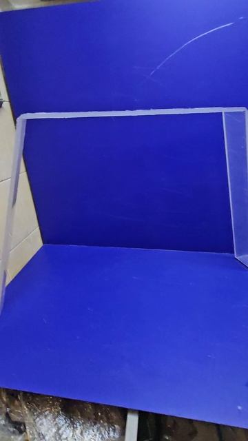 Центральные, боковые и угловые отбойники для эскалаторов.