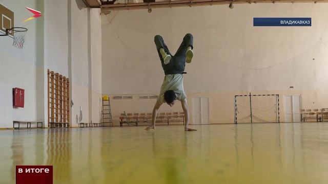 Рекордсмен Заур Медоев готовится покорить стометровую дистанцию на руках