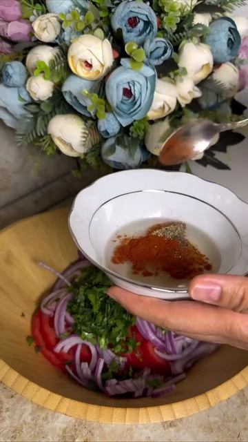 Сочный и вкусный салат к мясу