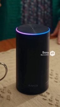 Старушка и умная колонка