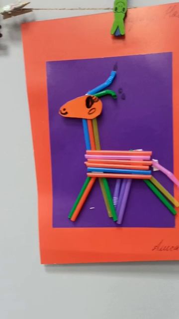 Поделка из трубочек - выставка законченных работ.