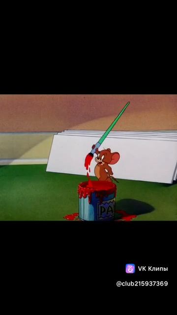 том хочет спать