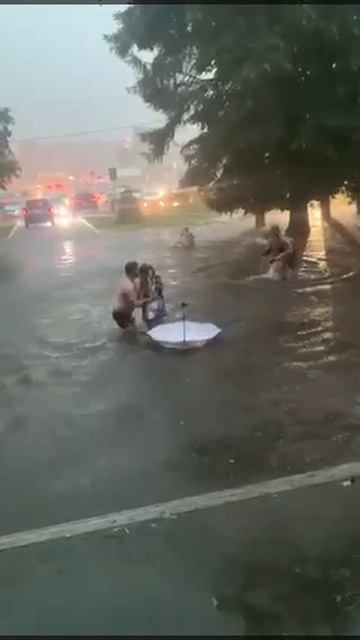 Купаться там запрещено