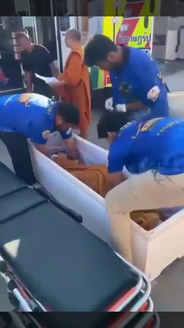 Пенсионерка «воскресла» в гробу за несколько минут до своей кремации в Таиланде