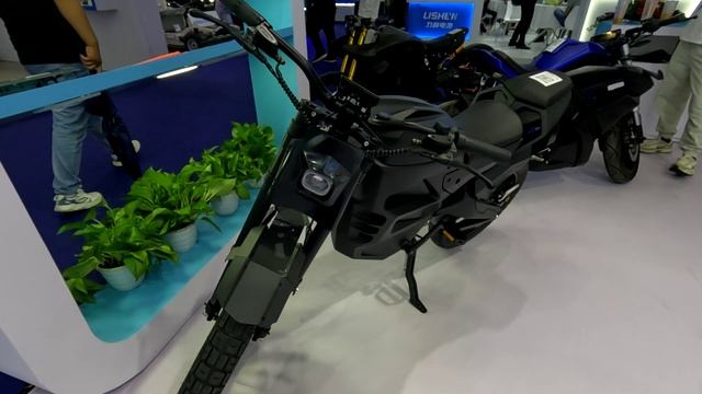 Зарядные станции RDU для электрических скутеров и мотоциклов. Выставка CIMA MOTOR Часть 28