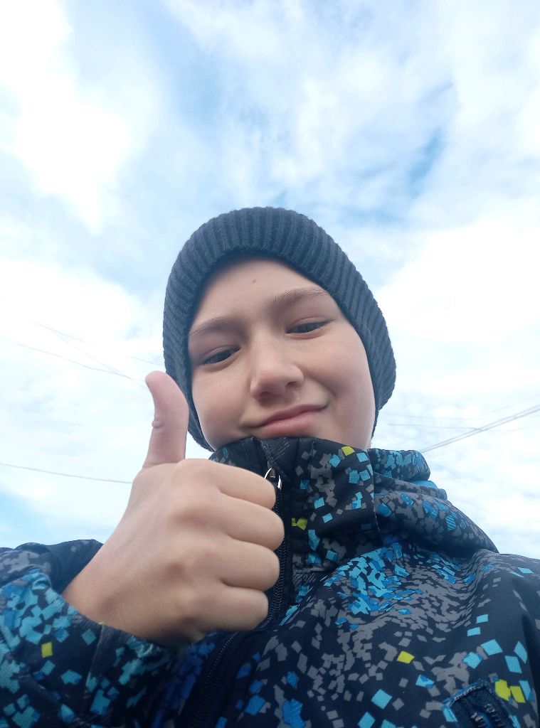 голилимик играет