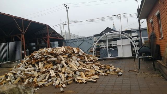 Снова приехали дрова для печки