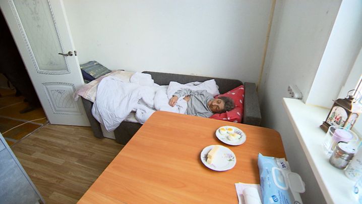 Продажа квартиры парализованной москвички вызвала подозрения у юристов