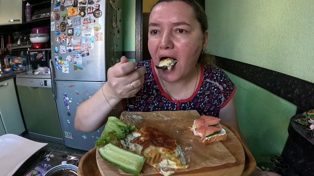 Омлет с креветками, завтрак#еда#мукбанг#домашняя еда #вкусно