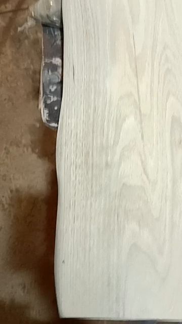 Полуфабрикат столешницы из цельного слэба дерева