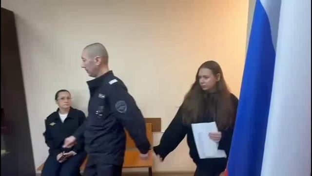 7 лет тюрьмы получила стюардесса Уральских авиалиний за оскорбление военных и фейки о ВС РФ