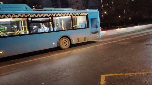 Автобус ЛиАЗ 5292 борт 191606 , маршрут 654 и маршрутка Газель vector Next, маршрут 1189