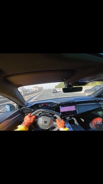 PEUGEOT 408 2023 года - Тест на прохождение поворотов на скорости 185 км/ч