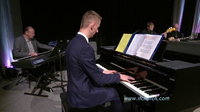 Буду жить под защитой