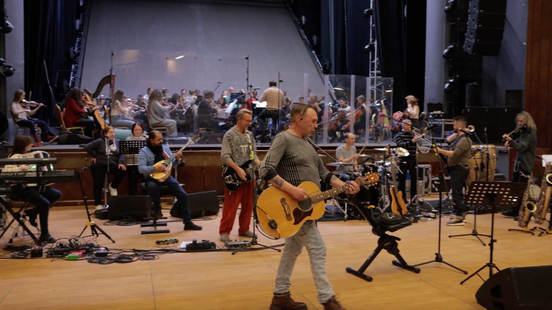 25 ноября 2025, большая репетиция перед концертами в Санкт-Петербурге и Москве. Гарик Сукачев