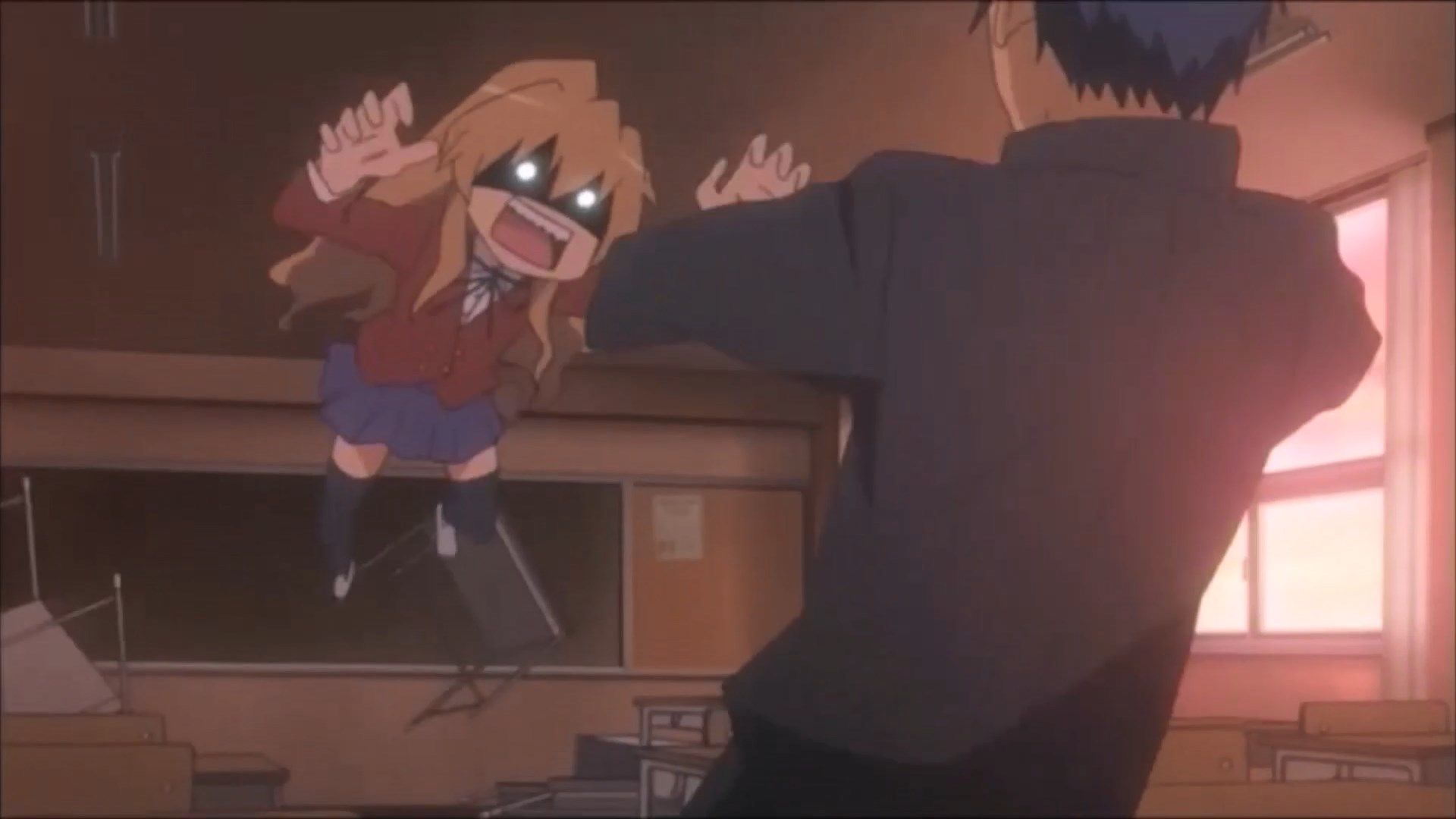 Дикая школьница неравнодушна к парнишке) "Торадора!"