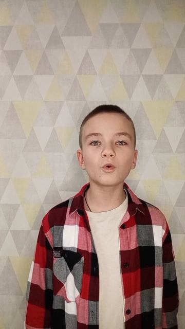 Роберт Рождественский " Концерт" (читает Рыжков Лев)