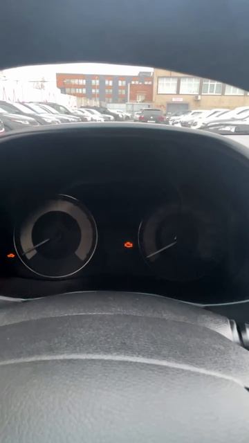 Обзор на Hyundai Solaris Хетчбэк 5 дв. 1.6 AT 2012г