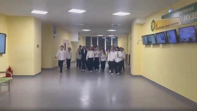 В нижневартовской школе вместо звонка звучит песня Шамана
