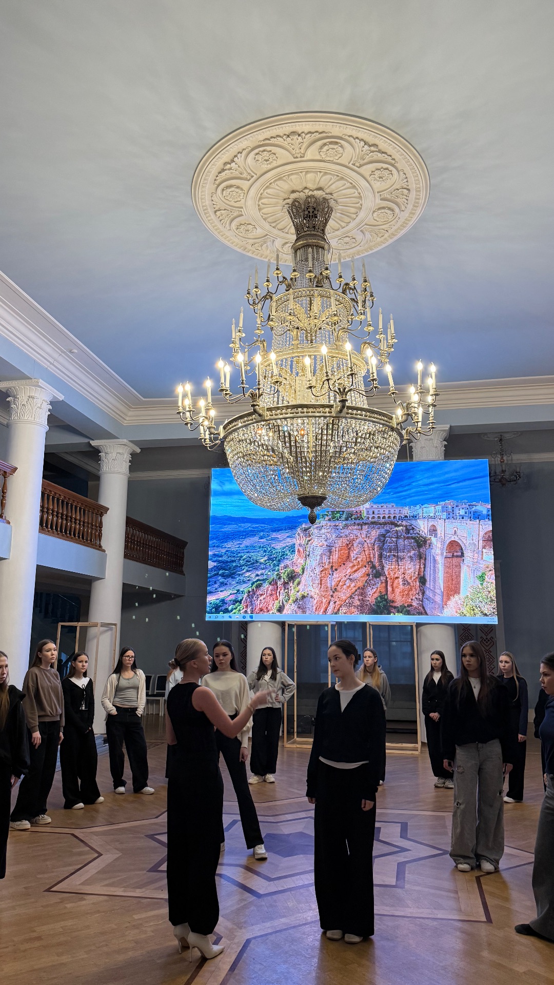 Подготовка ко дню национальной вышивки