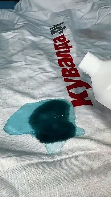 Как легко удалить пятно от зеленки😎👌