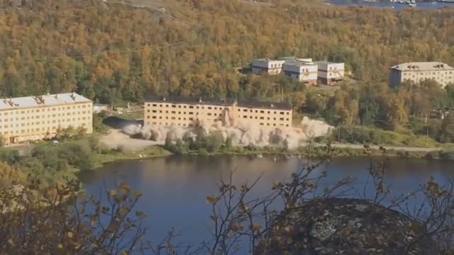 Снос дома в Лиинахамари в 2016 году (Печенгский район Мурманской области)