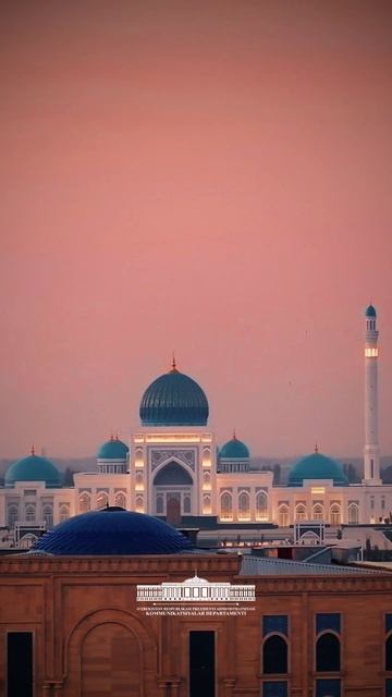 Davlatimiz rahbari Imom Buxoriy maqbarasini ziyorat qildi.