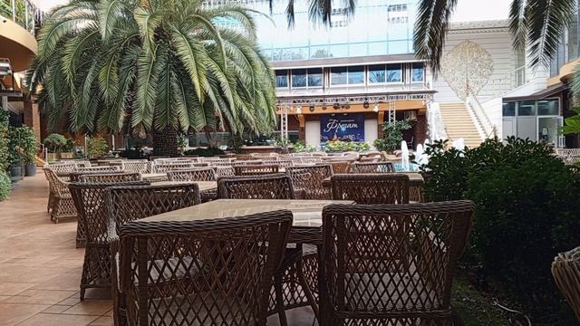 О сколько оживил замерших я сердец, и губ холодных отогрел губами. читает автор Богдан Бандура