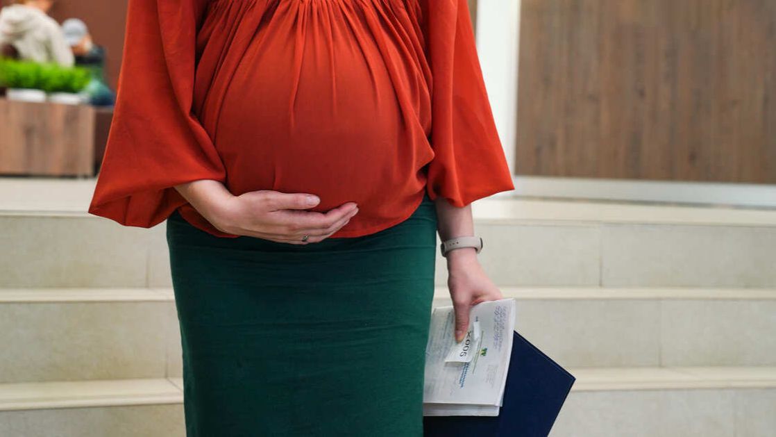 В России предложили отменить пени и штрафы по кредитам для женщин в декрете